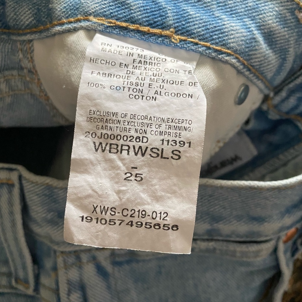 Wrangler Women’s Reworked Shorts - Picture 4 of 7